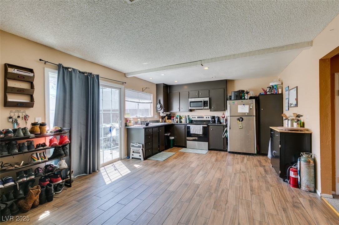 2454 Paradise Village Way Property Photo 6