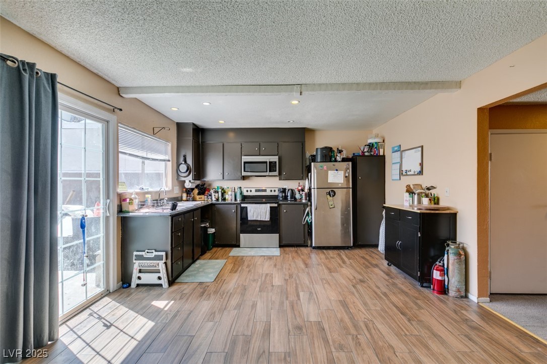 2454 Paradise Village Way Property Photo 7