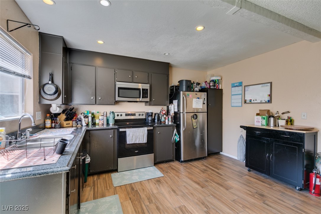 2454 Paradise Village Way Property Photo 10