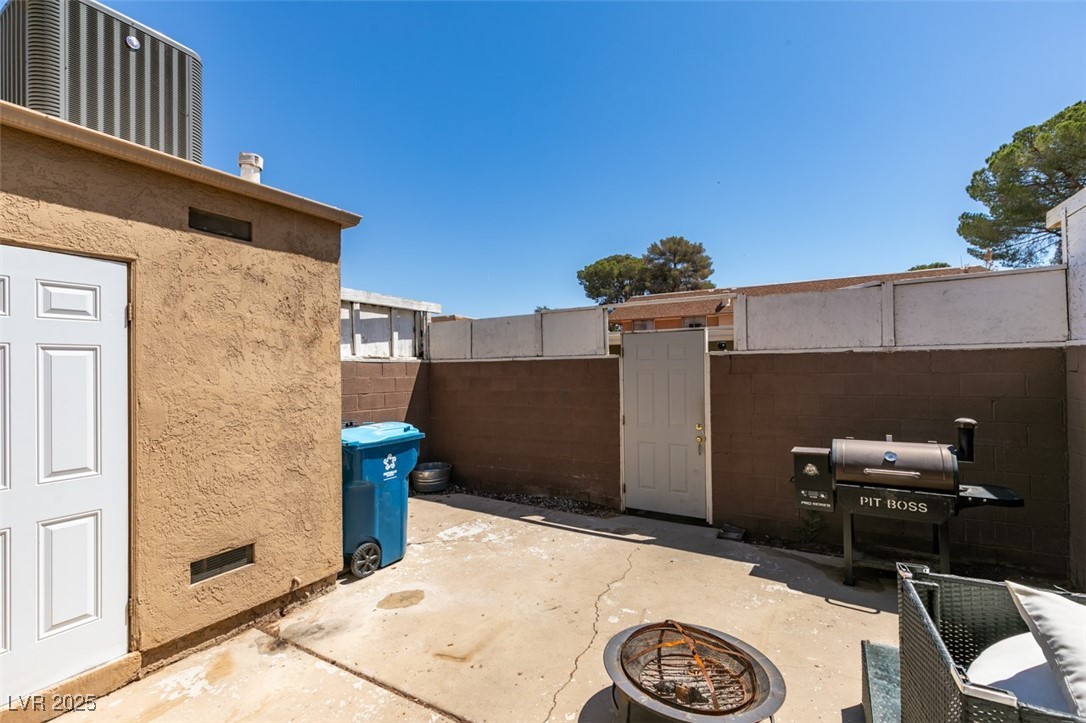 2454 Paradise Village Way Property Photo 36