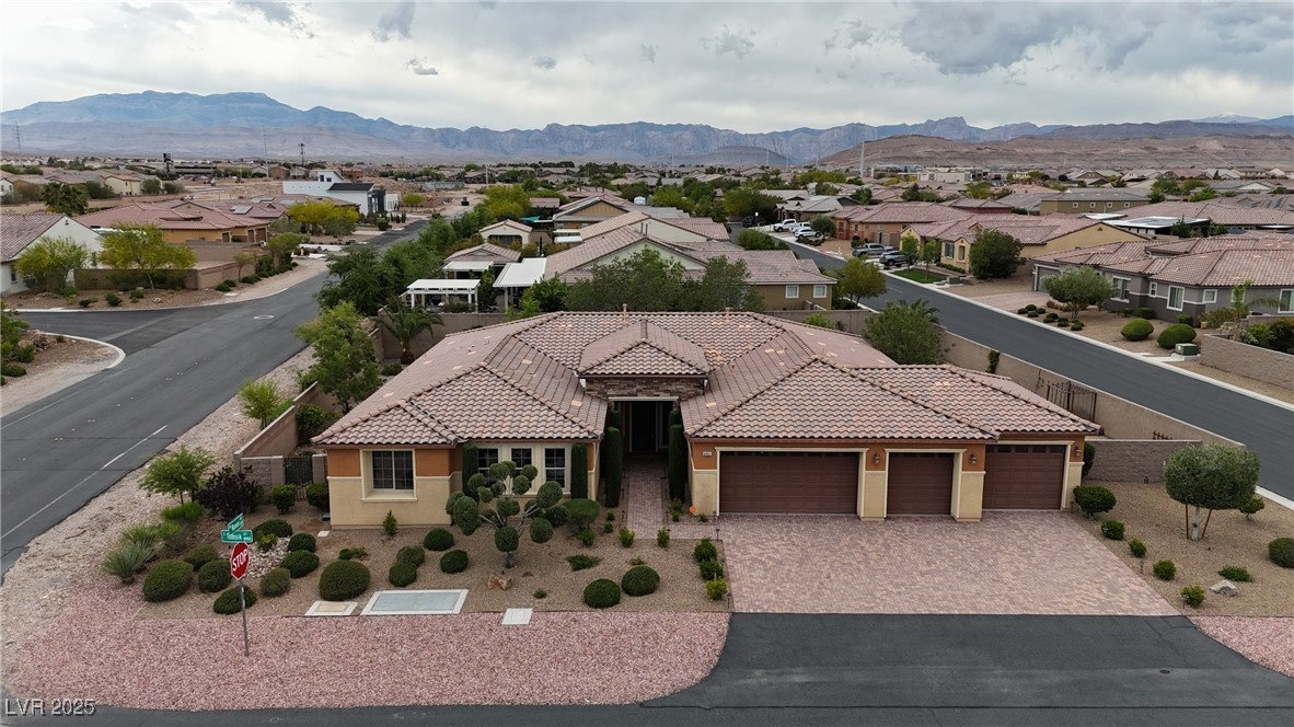 8985 South Tomsik Street Property Photo 4