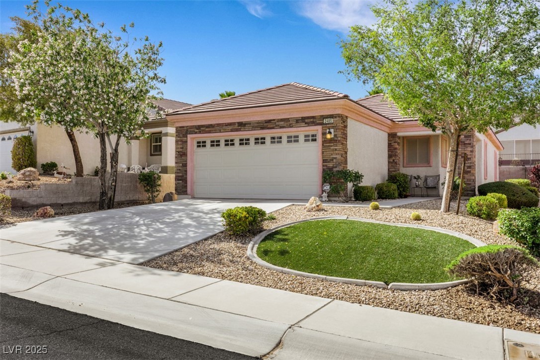 2485 Jade Sky Street Property Photo 3