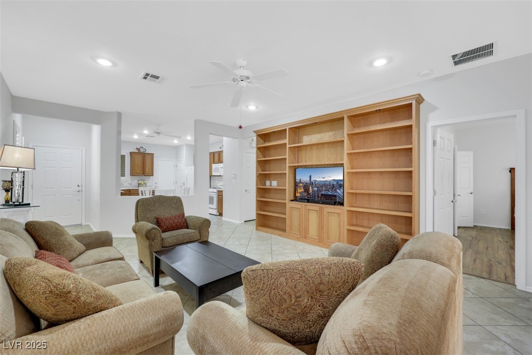 2485 Jade Sky Street Property Photo 9