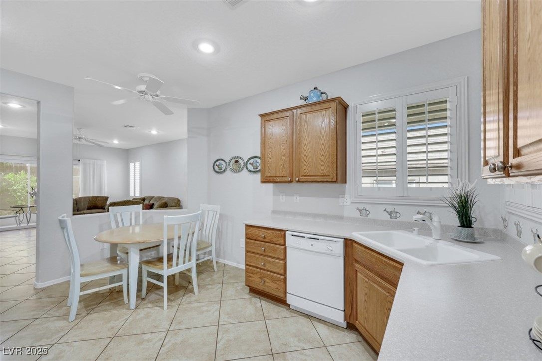 2485 Jade Sky Street Property Photo 15