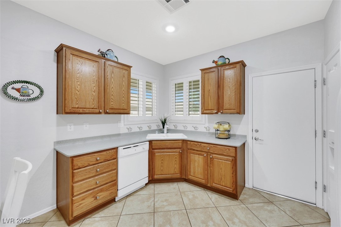 2485 Jade Sky Street Property Photo 17