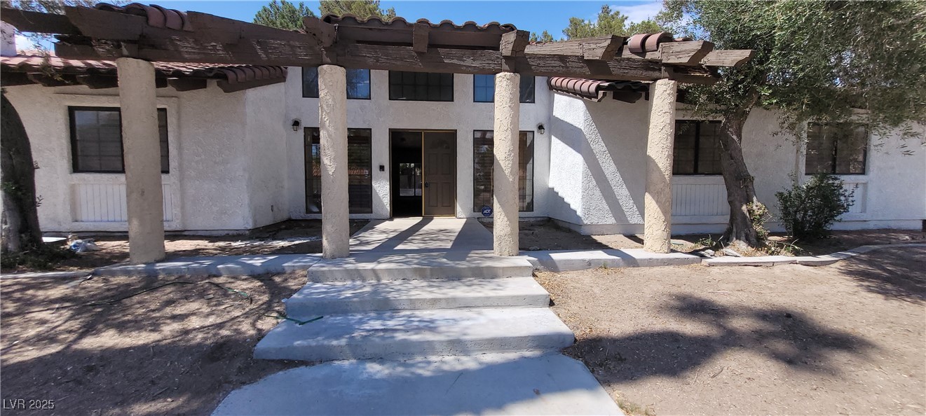 7664 Angel Crest Circle Property Photo 2