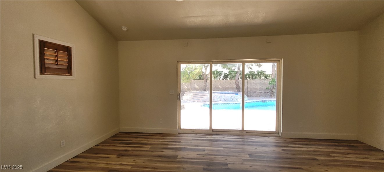 7664 Angel Crest Circle Property Photo 25
