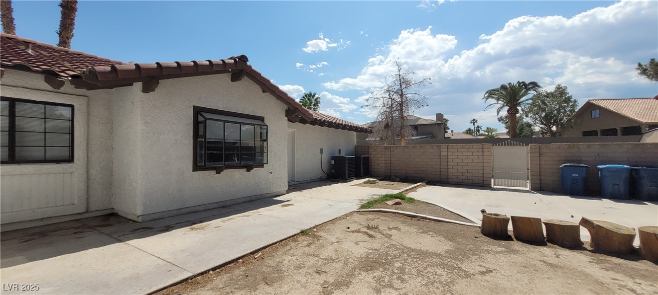 7664 Angel Crest Circle Property Photo 28