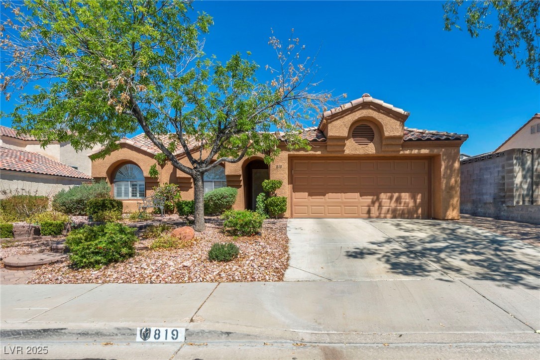819 Arrowhead Trail Property Photo