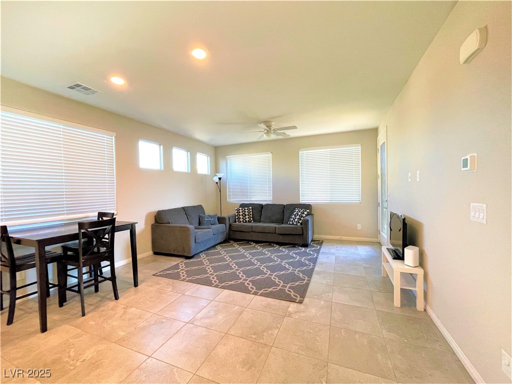 4407 Creekside Cavern Avenue Property Photo 3