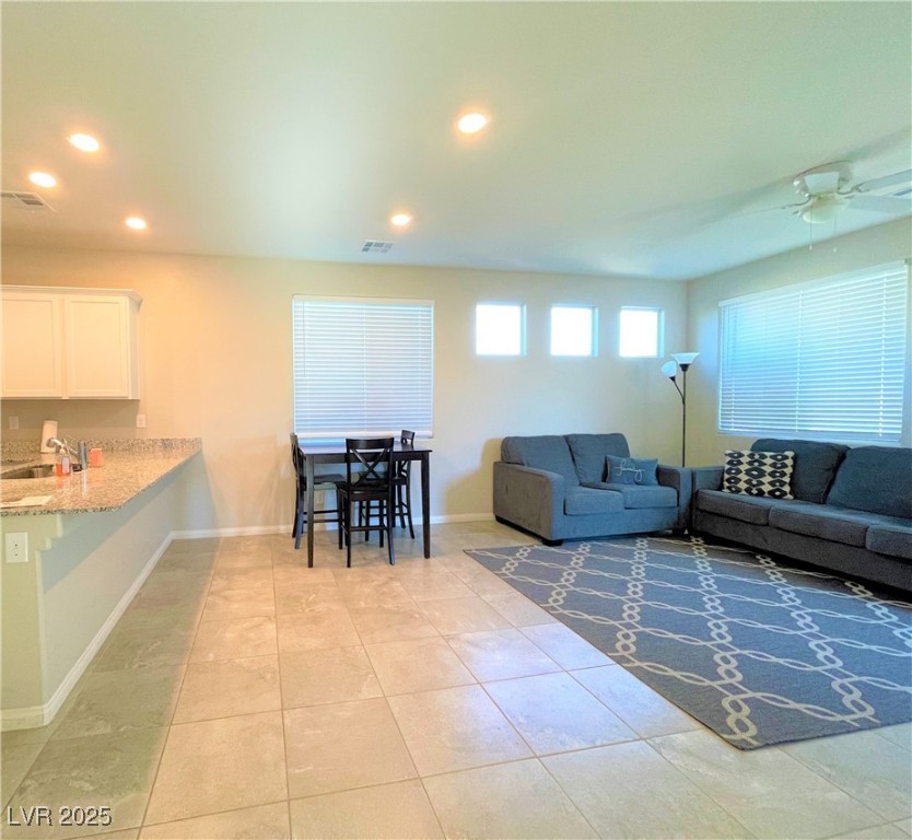 4407 Creekside Cavern Avenue Property Photo 4