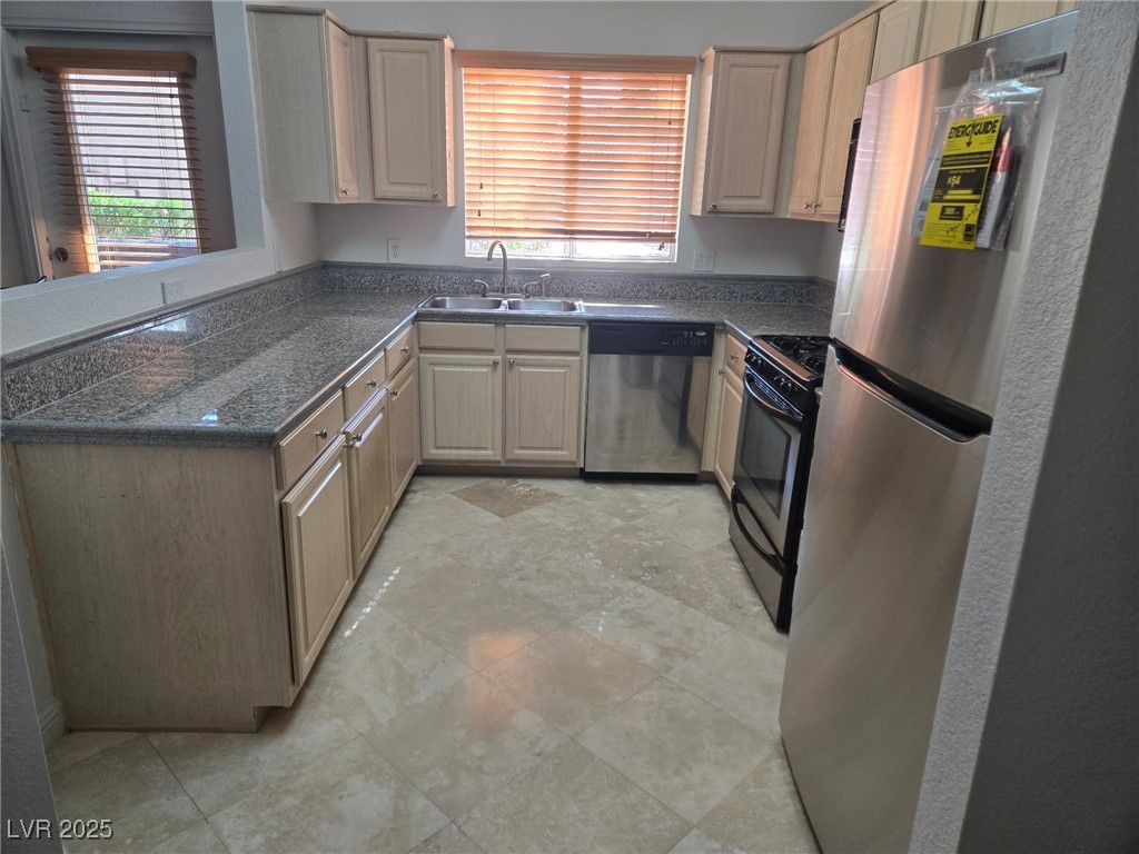 5250 South Rainbow Boulevard 1140 Property Photo 6