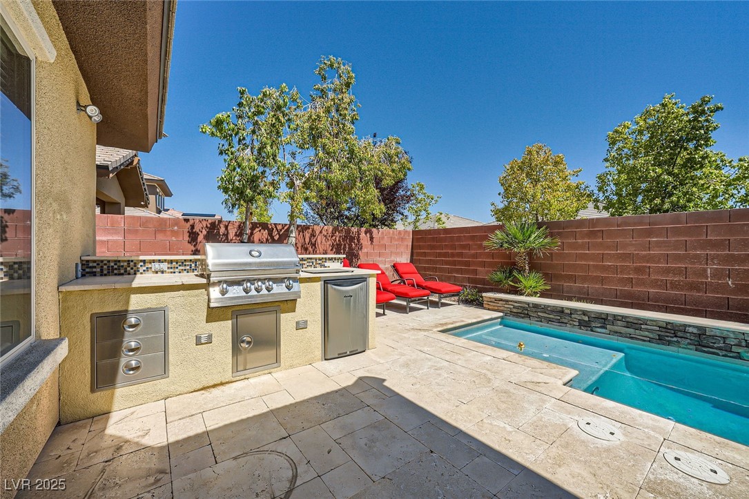 5662 Oak Bend Drive Property Photo 2