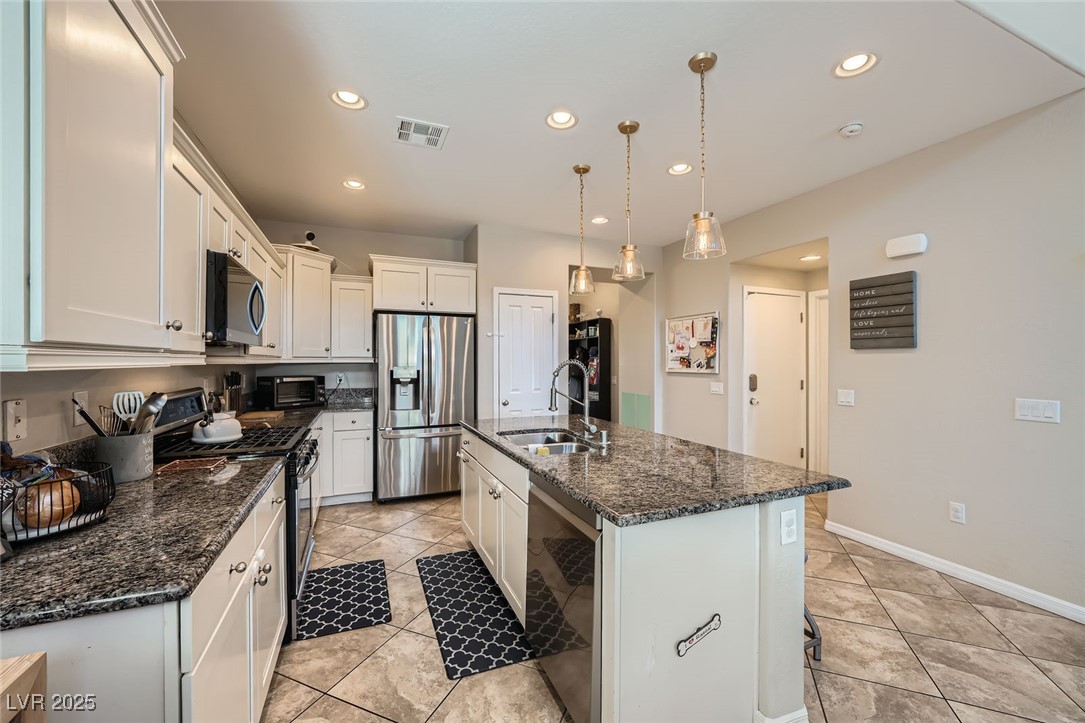 5662 Oak Bend Drive Property Photo 12