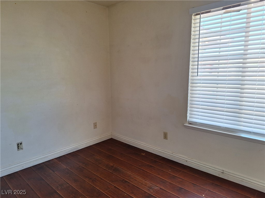 6439 Lori Court Property Photo 7
