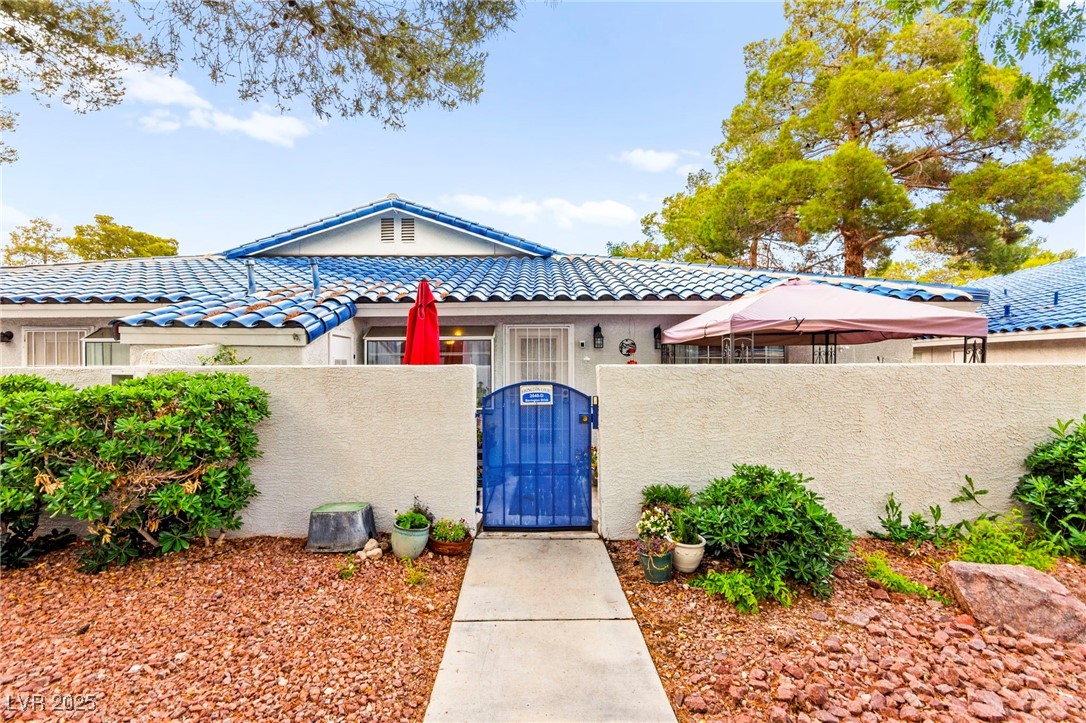 2040 Bavington Drive D Property Photo