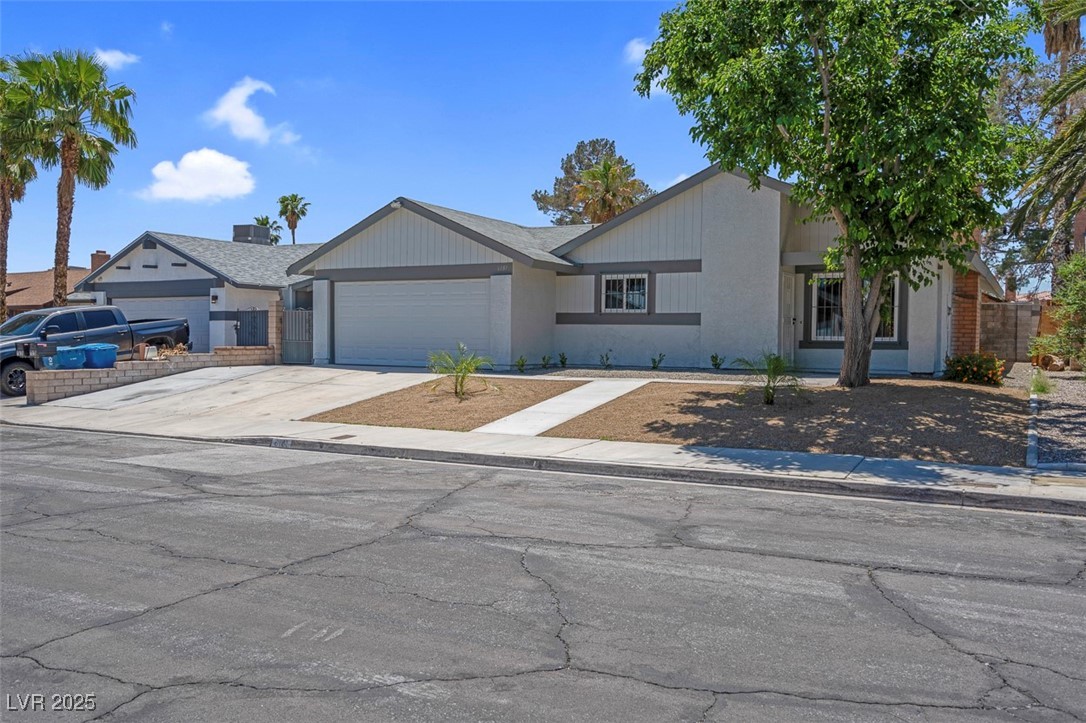 6181 Cedarwood Avenue Property Photo 3
