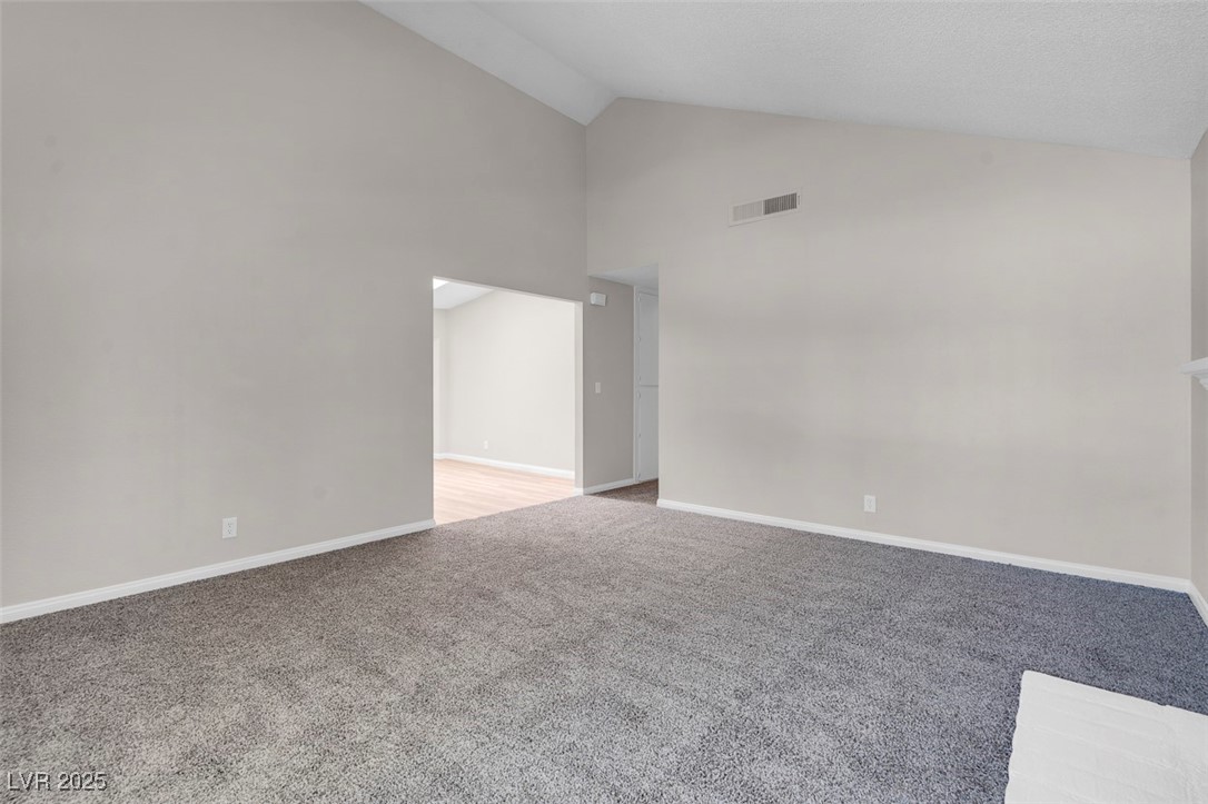 6181 Cedarwood Avenue Property Photo 13