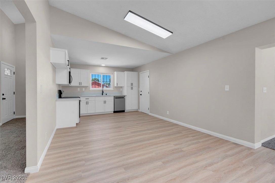 6181 Cedarwood Avenue Property Photo 16