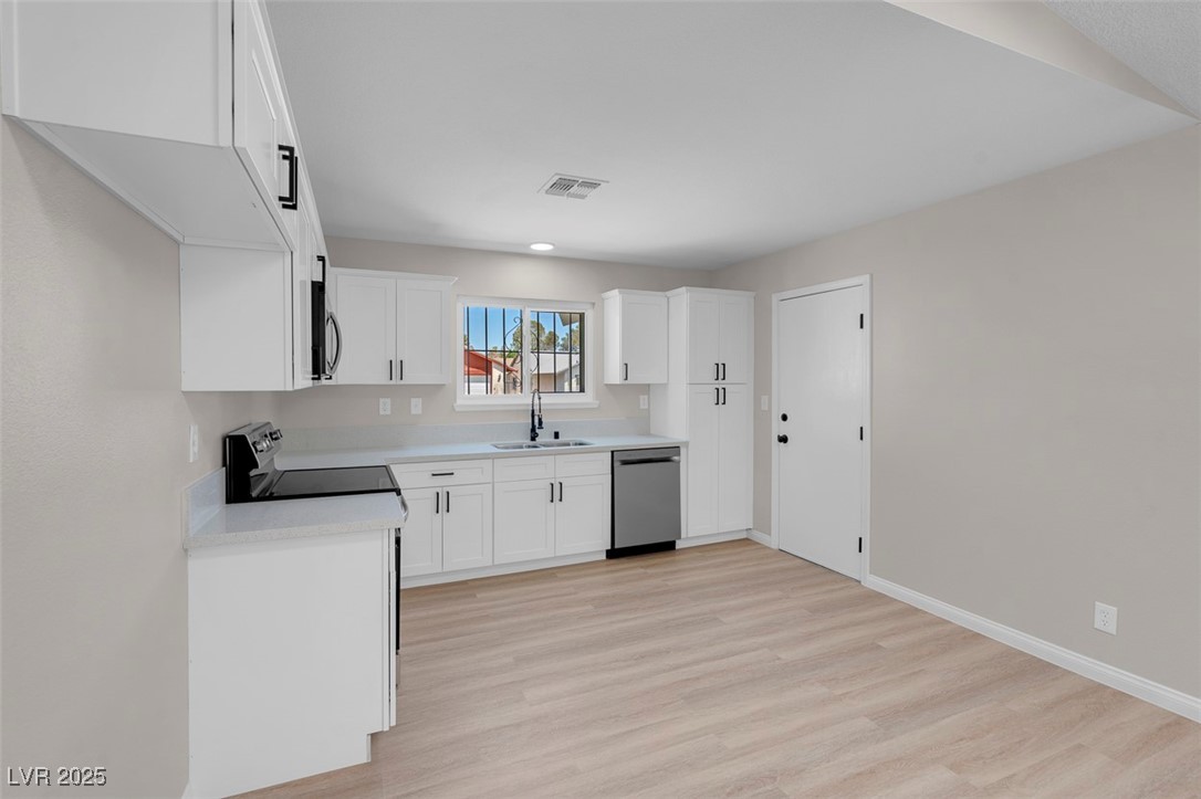 6181 Cedarwood Avenue Property Photo 20