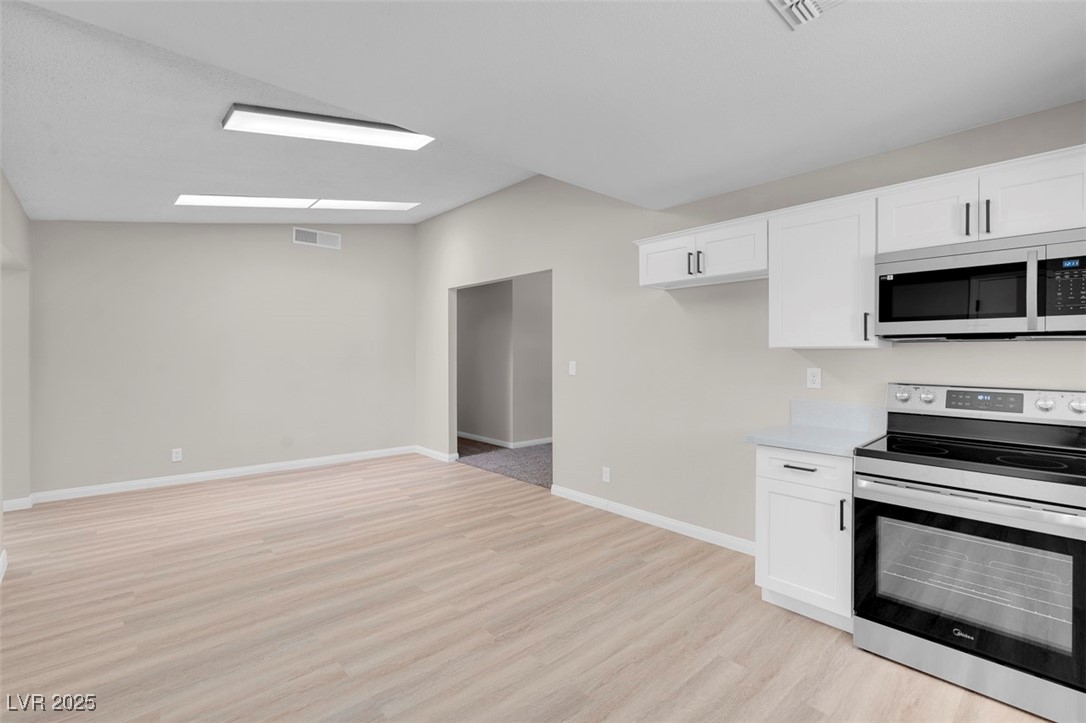 6181 Cedarwood Avenue Property Photo 21