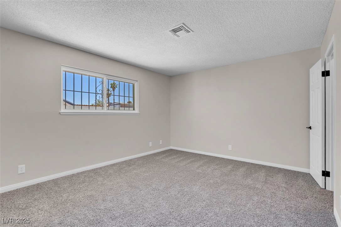 6181 Cedarwood Avenue Property Photo 28