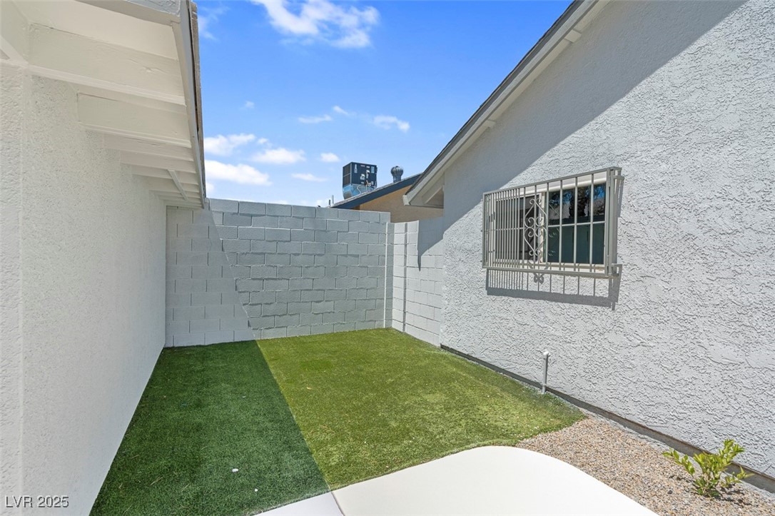6181 Cedarwood Avenue Property Photo 42