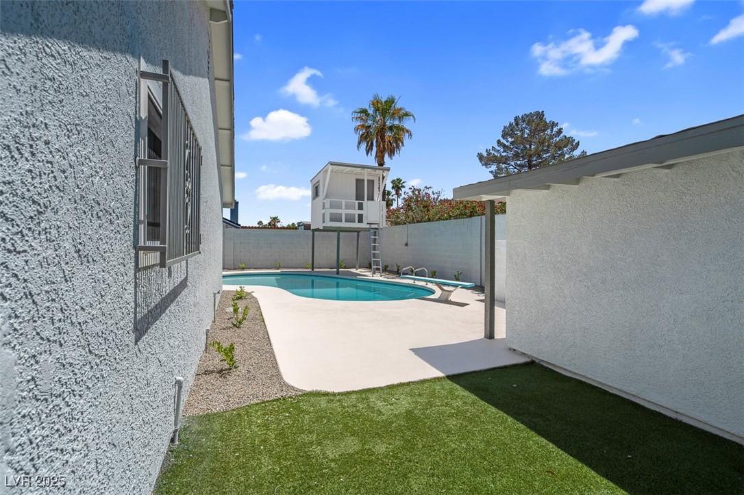 6181 Cedarwood Avenue Property Photo 44