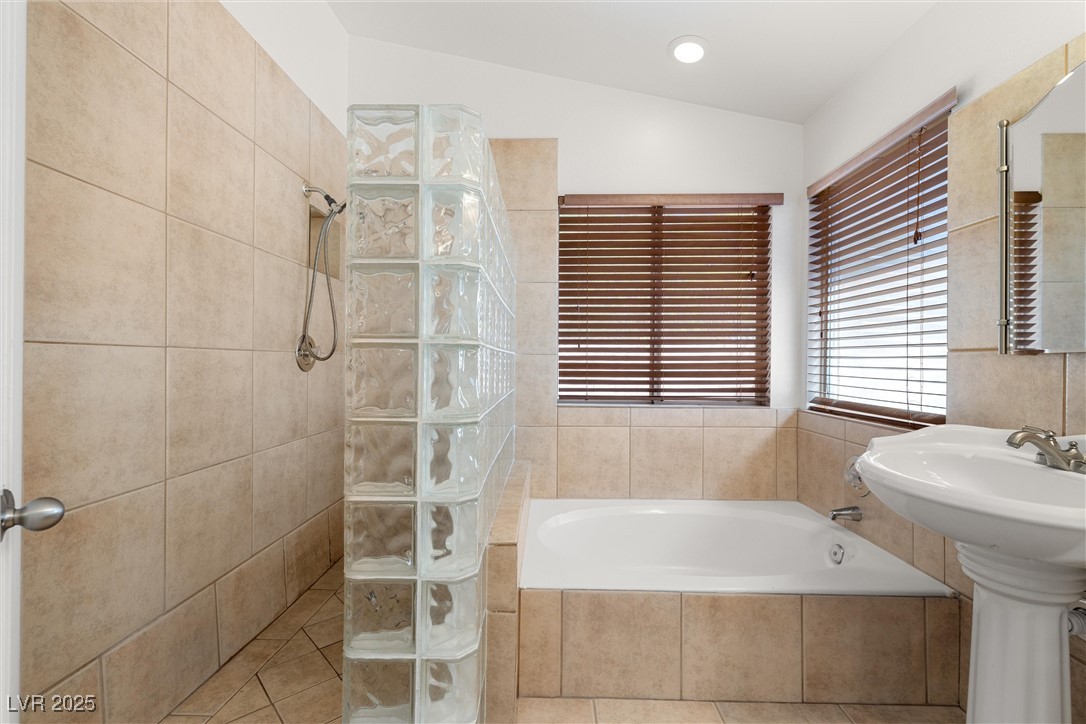 688 Arrowhead Canyon Drive Property Photo 19