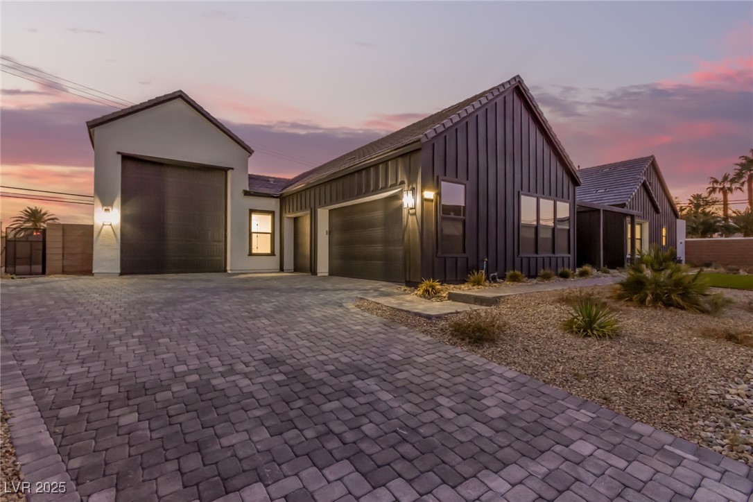 5725 El Royale Court Property Photo 11