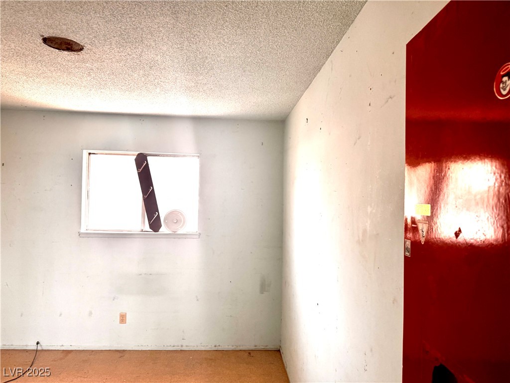 212 Hinkle Street Property Photo 5