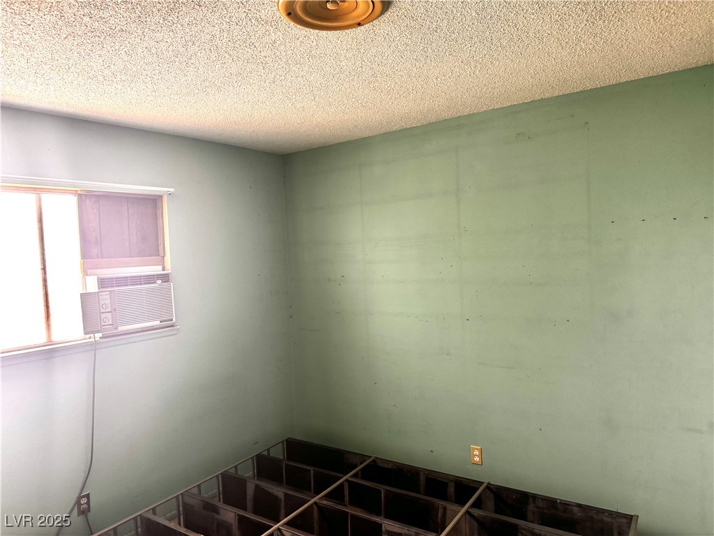 212 Hinkle Street Property Photo 7