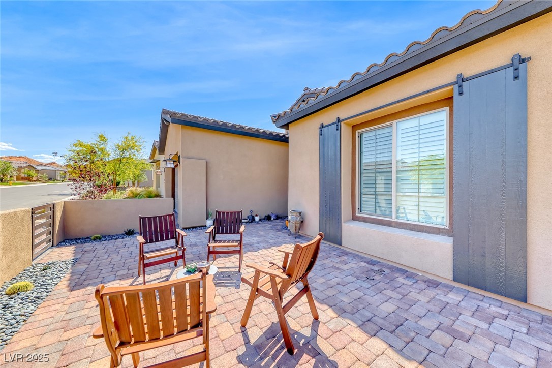 125 Mirage View Drive Property Photo 6