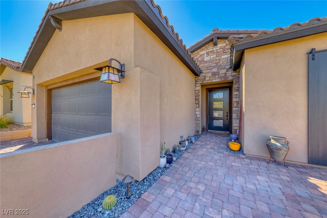 125 Mirage View Drive Property Photo 7