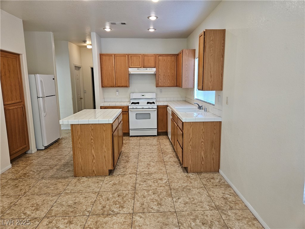 7849 Blue Brook Drive Property Photo 2