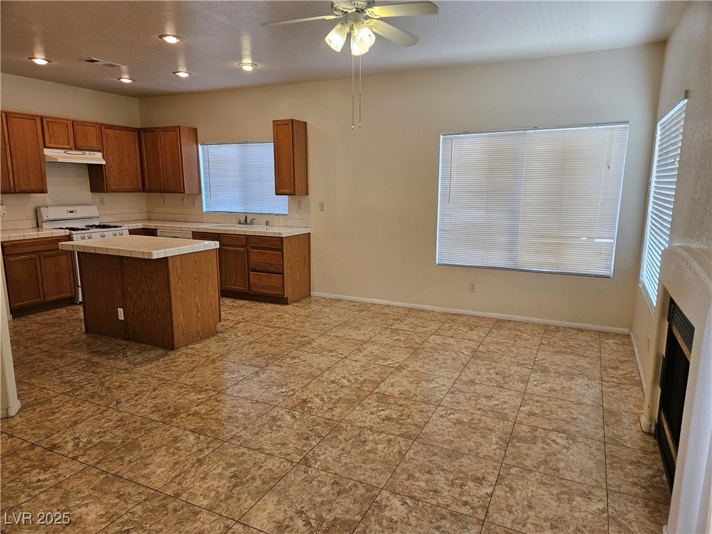 7849 Blue Brook Drive Property Photo 3