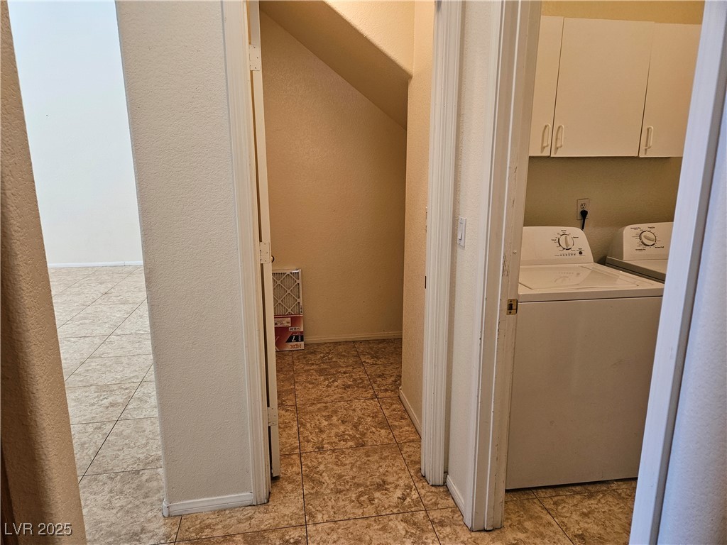 7849 Blue Brook Drive Property Photo 8