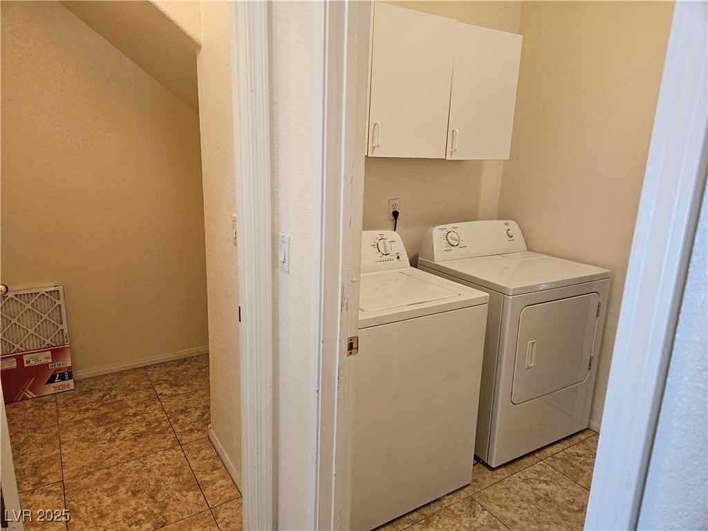 7849 Blue Brook Drive Property Photo 9