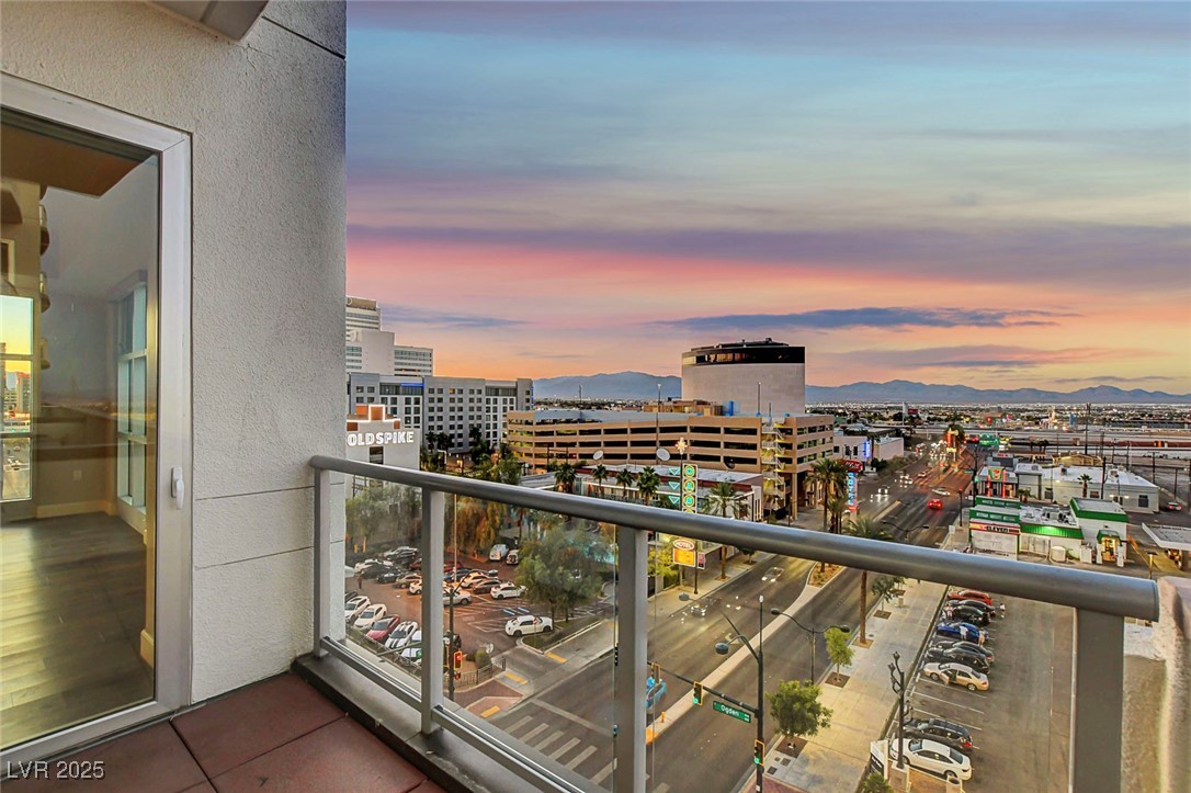 150 North Las Vegas Boulevard 804 Property Photo