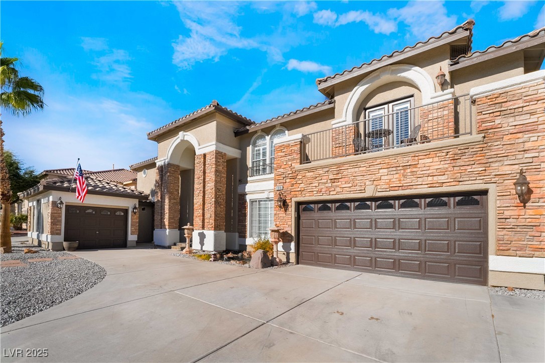 1316 Eagle Meadow Court Property Photo 4