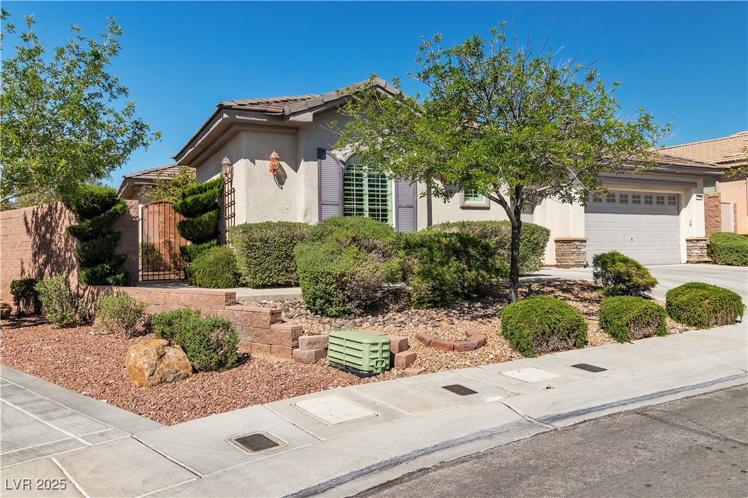 11621 La Mirago Place Property Photo 1