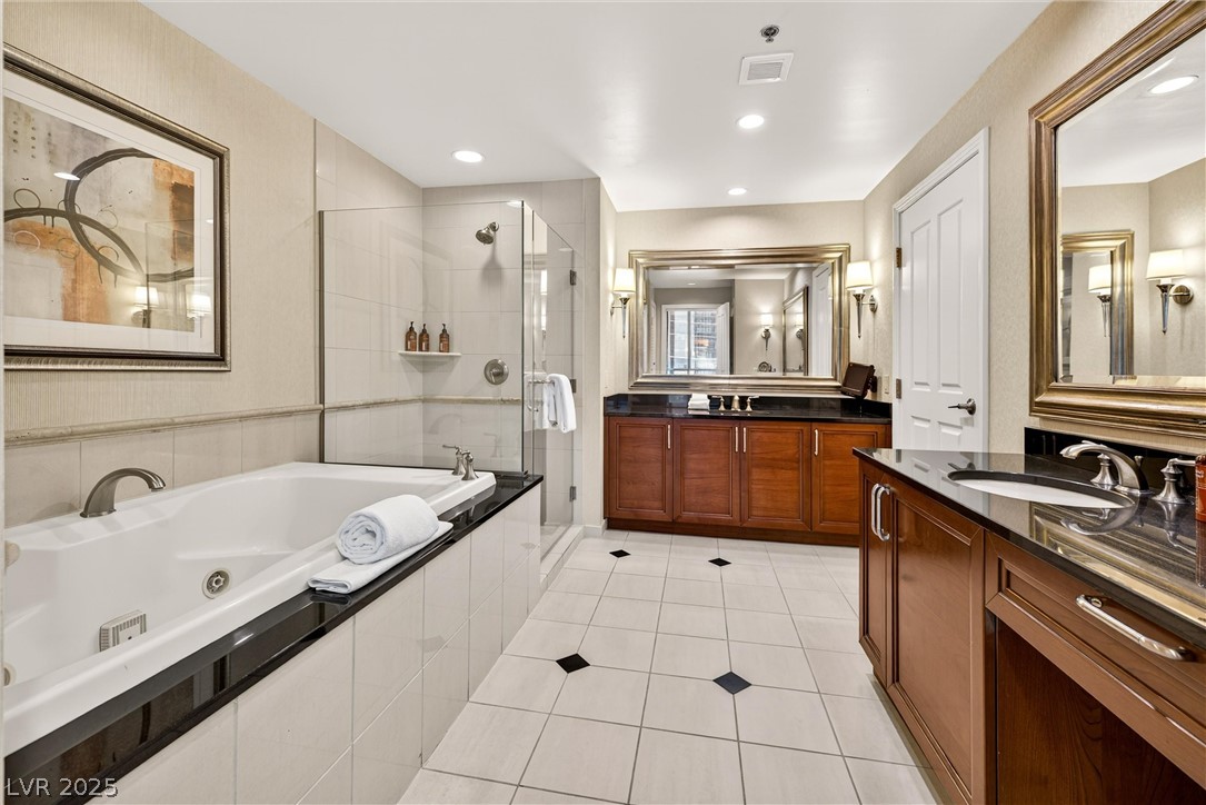 125 East Harmon Avenue 321 Property Photo 18
