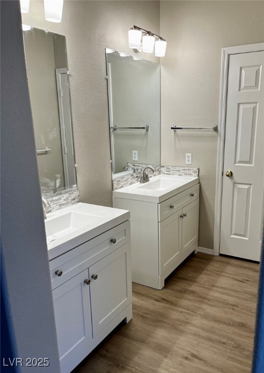 5512 Del Lago Drive Property Photo 8