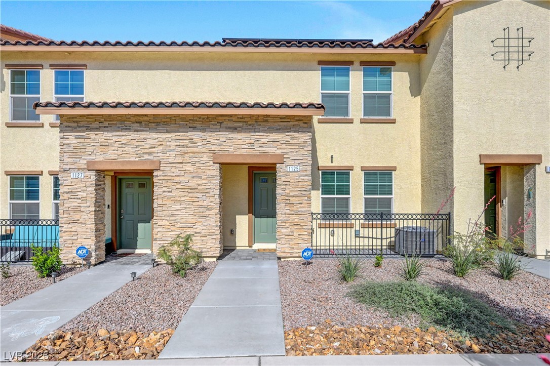 1125 Meadow Sparrow Place Property Photo 1