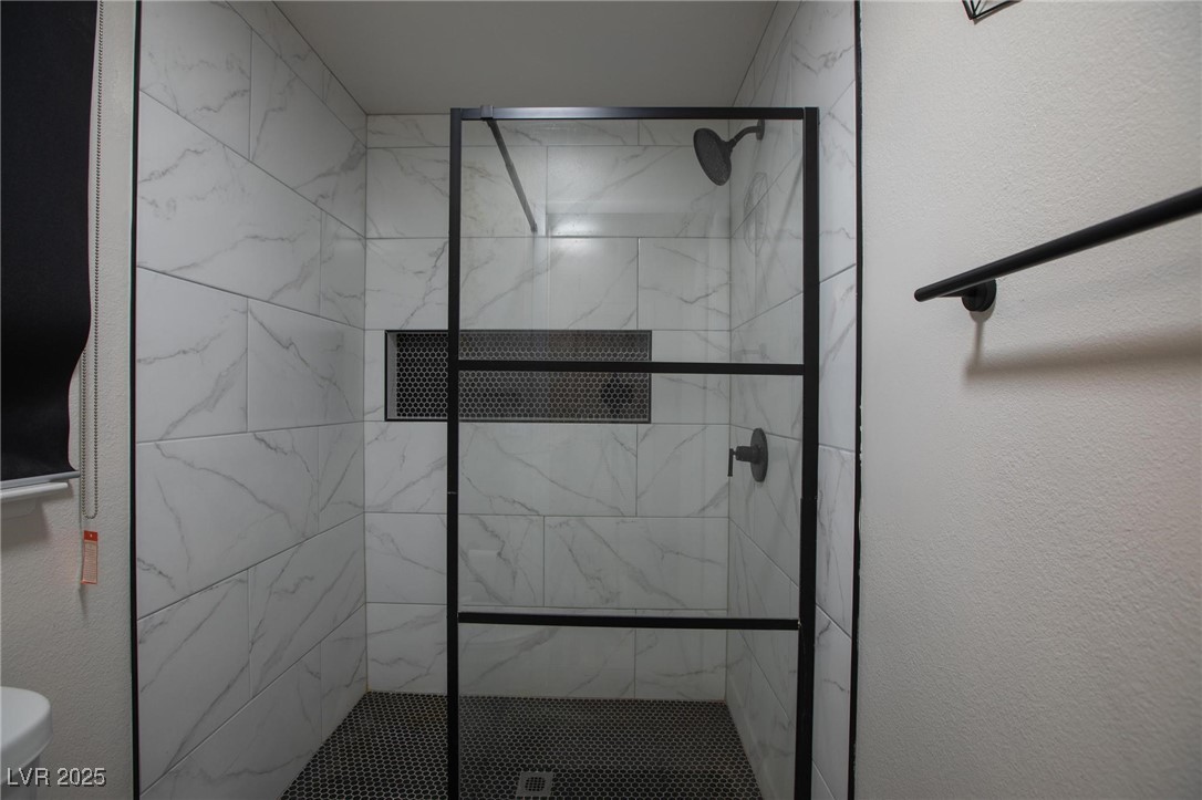9013 Cypress Point Way Property Photo 20