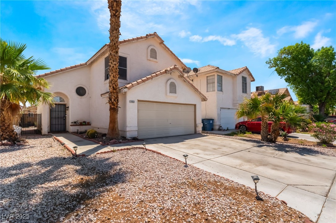 1922 Falcon Ridge Street Property Photo 2