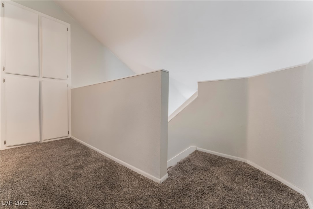 1922 Falcon Ridge Street Property Photo 18