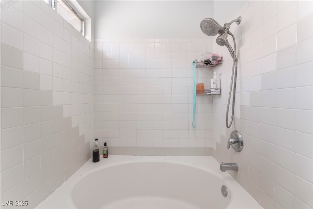 1922 Falcon Ridge Street Property Photo 24