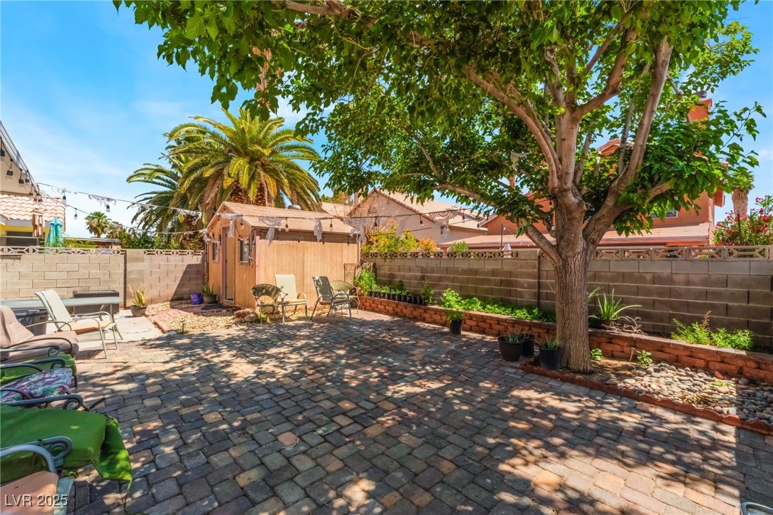 1922 Falcon Ridge Street Property Photo 35