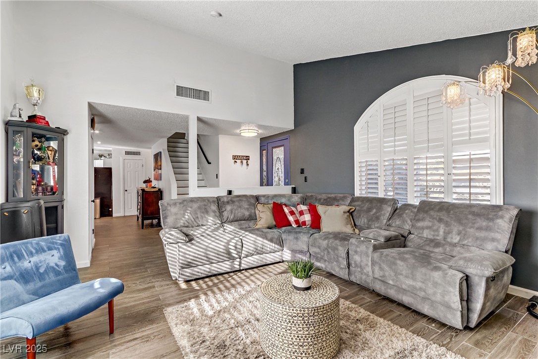 4474 Dawley Court Property Photo 8